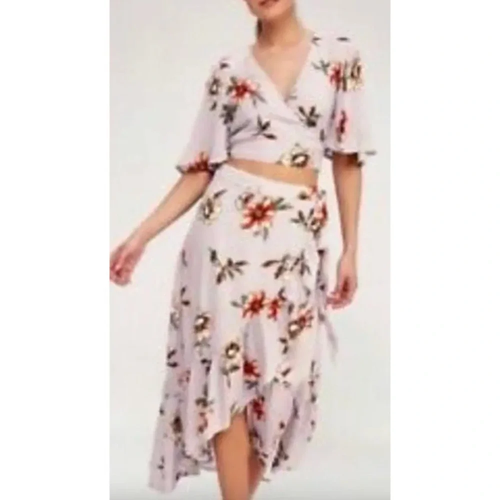 NWT XL CHARLOTTE RUSSE‎ Purple floral Beach Cover up wrap tie top